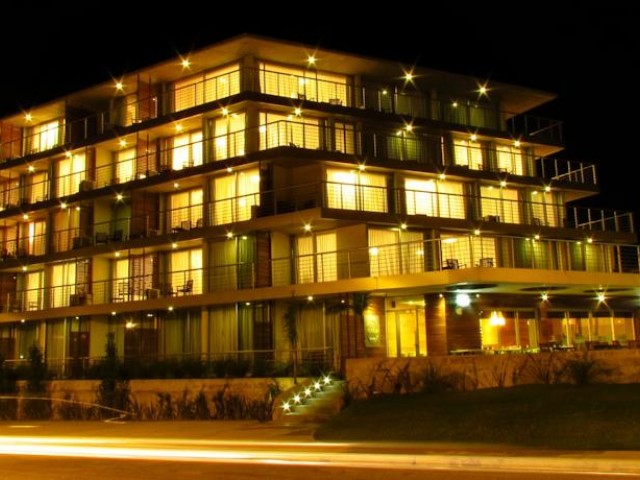 Costa Colonia - Riverside Boutique Hotel